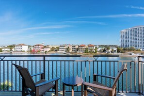 Property grounds - Lake Views ~ Private Pool ~ Outdoor Lounge Area (Destin)