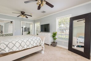 4 habitaciones, tabla de planchar con plancha, wifi y ropa de cama 