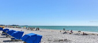 Freshly Updated! Beachfront Ocean View, Large Family Friendly Condo