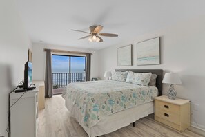 3 quartos, ferros/tábuas de passar roupa, berço de viagem