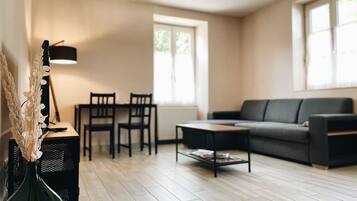 TV connectée, livres, vidéothÚque