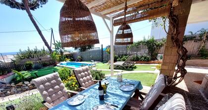 House with sea views, garden and pool