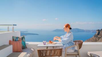 Master Cave Villa with Outdoor Jacuzzi | Premium bedding, in-room safe, desk, soundproofing