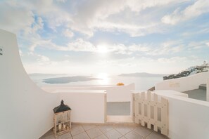 Exterior - Spitia Tzitzi (Santorini)
