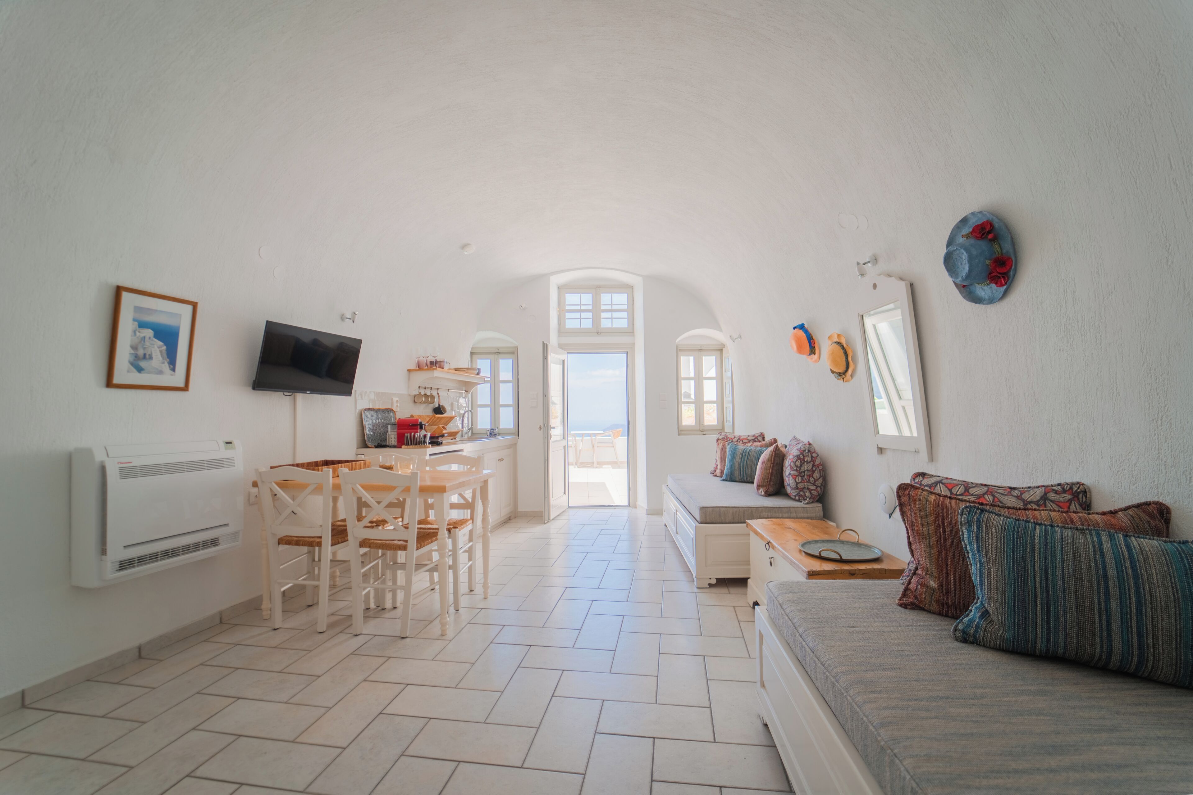 Honeymoon Cave Suite with Outdoor Jacuzzi