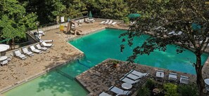 Pool - dog-friendly • hot tub • free Dollywood tkt • fireplace (Greenbrier Chalet) (Gatlinburg)