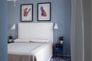 5 habitaciones, tabla de planchar con plancha y wifi gratis 