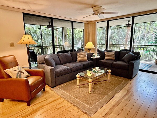 Smart TV, DVD player - Resort style living in corner unit building A! Closest to pool and grill! (Bonita Springs)