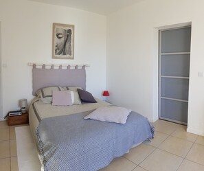 4 chambres, fer et planche à repasser, Wi-Fi