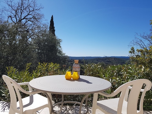 Charmante maison 180m² au calme avec piscine