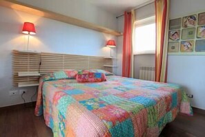 1 bedroom, iron/ironing board, bed sheets