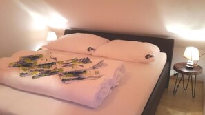 2 bedrooms, travel cot