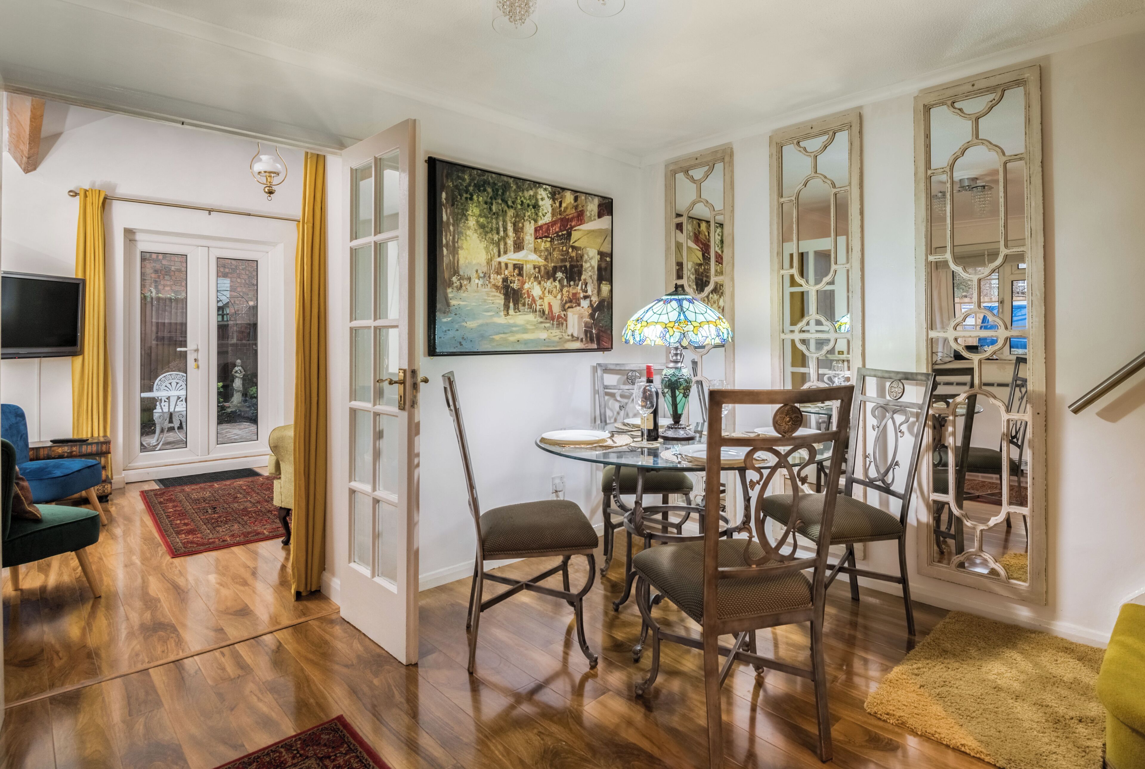 House (1 Bedroom) | In-room dining