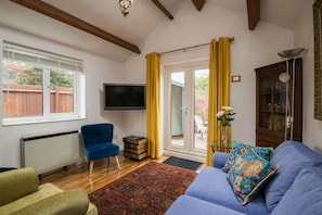 House (1 Bedroom) | Living room | TV