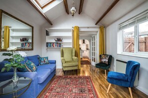 House (1 Bedroom) | Living room | TV