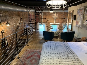 2 bedrooms, WiFi, bed sheets - Armstrong Corset Lofts 301-Downtown Arts District (Nashville)