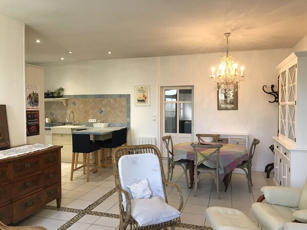 Dining - VILLA DE CHARME PP 69 M2 A 600 M'ENTRE PLAGE ET fonctionne (Royan)