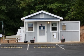 Check-in/check-out kiosk