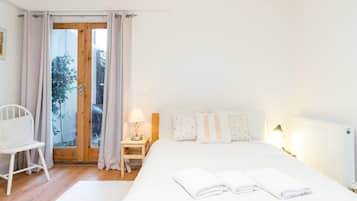 Apartment (1 Bedroom) | 1 bedroom, iron/ironing board