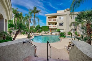 Pool - Regency Resort Luxury Condo (Scottsdale)