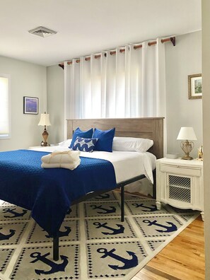 4 bedrooms, desk, iron/ironing board, free WiFi