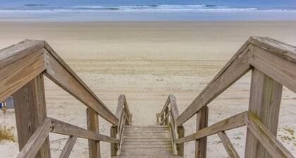 Spacious Townhome ~ Pet Friendly ~ Great Beach Location!