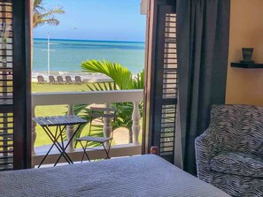 2 chambres, coffres-forts dans les chambres, lit parapluie