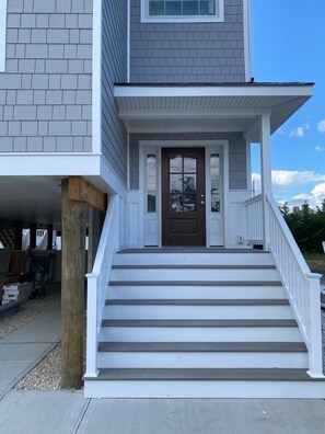Exterior detail - 7 Bed/4 Bath, Salt Water Pool, Walk to beach/boardwalk (Point Pleasant Beach)
