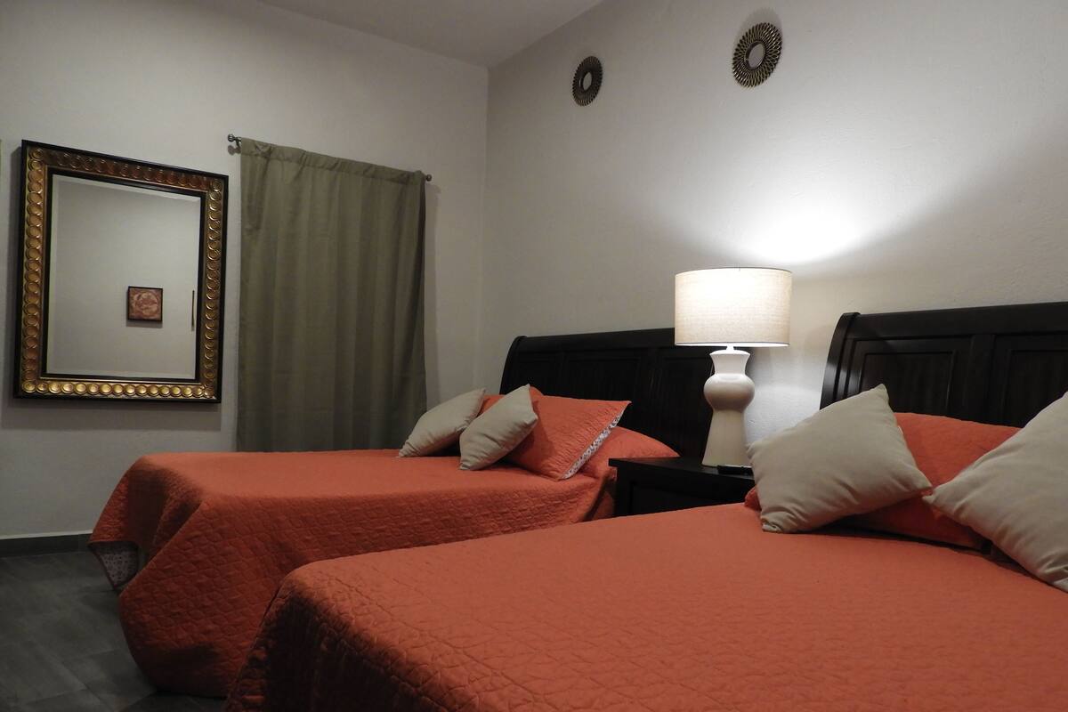 1 habitación y caja de seguridad en la habitación