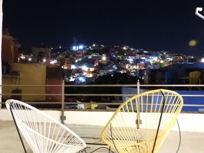 Apartament Deluxe, 2 llits dobles, terrassa, vistes a la ciutat | Terrassa o pati