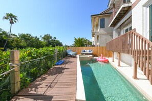 Piscine extérieure, piscine chauffée