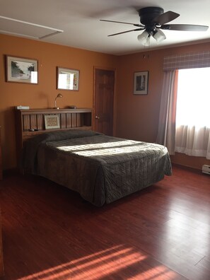 1 bedroom, desk, iron/ironing board, free WiFi - Catskills Adventures (Roscoe)