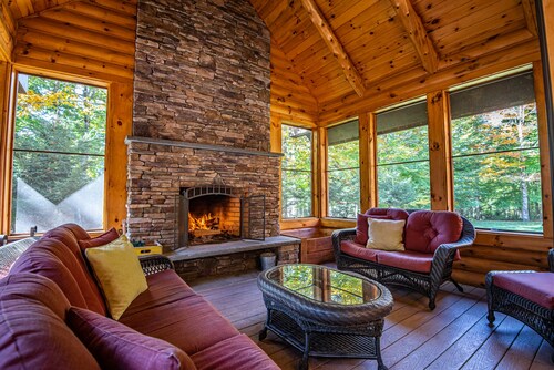 New Large Adirondack Lodge with Pond Waterfront and A/C