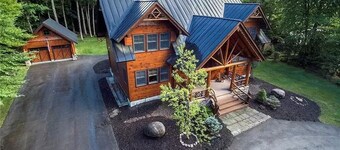 New Large Adirondack Lodge with Pond Waterfront and A/C