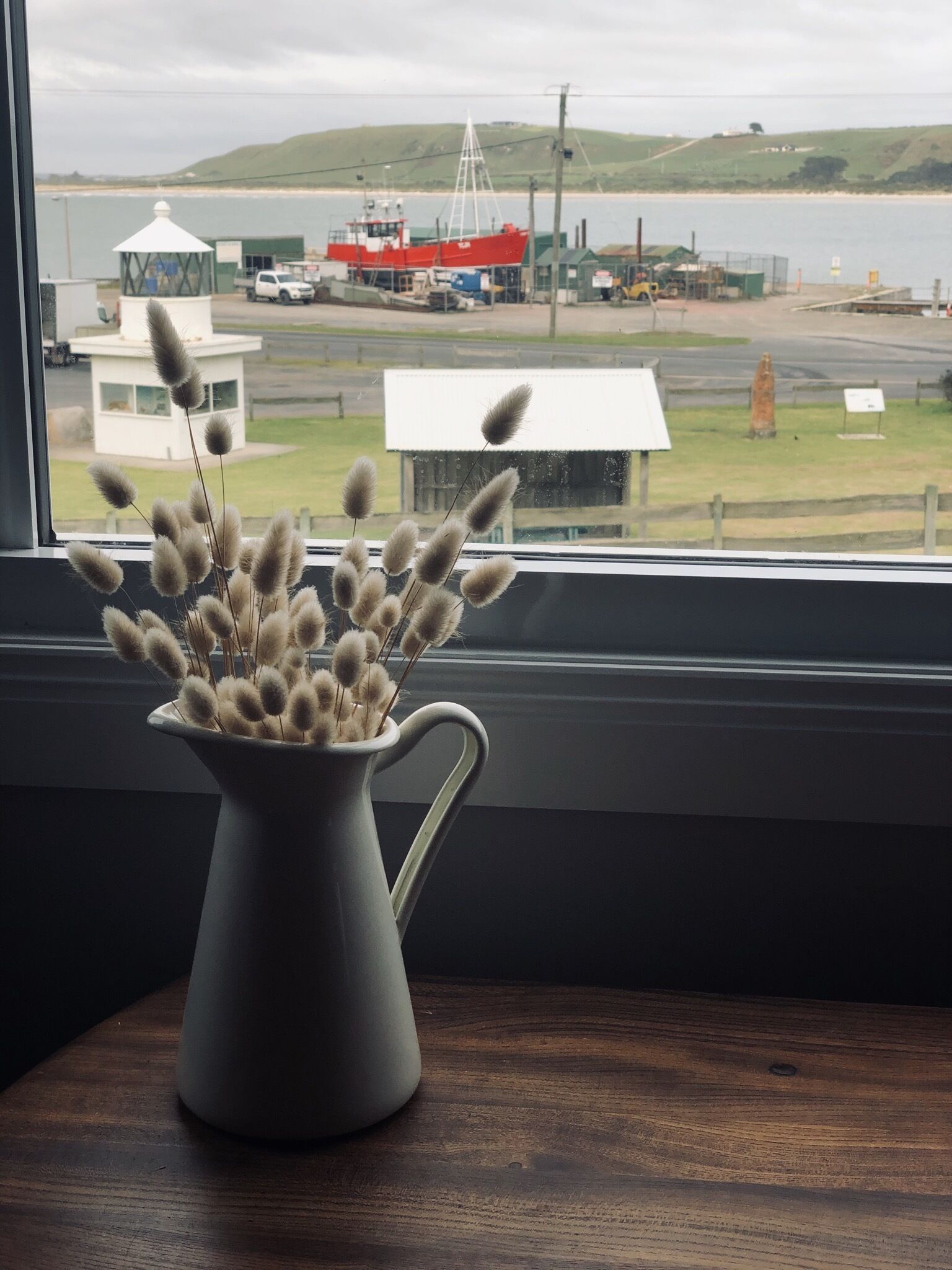 King suite with bay views- breakfast included — image 2