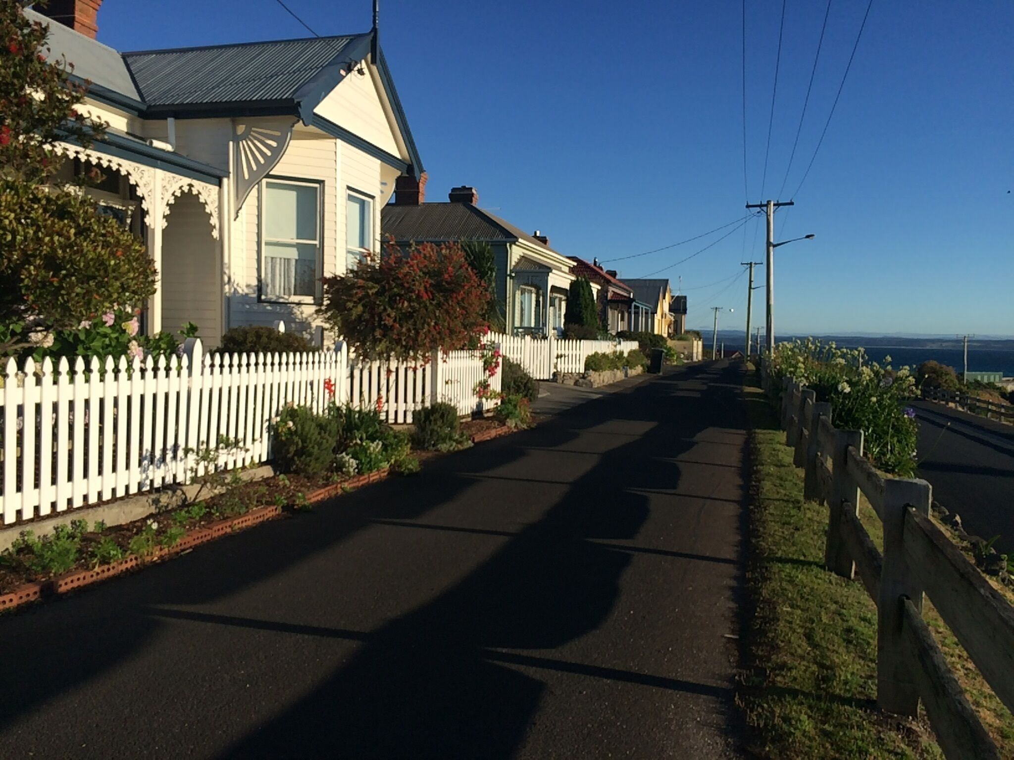 King suite with bay views- breakfast included — image 19