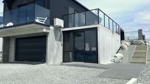 Unclassified image, 3 of 11, button - Galaxy Lake View 2 Bedrooms (Lake Tekapo)