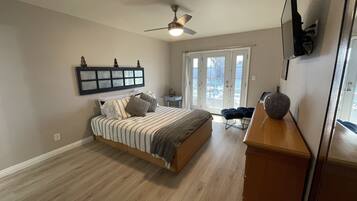 3 bedrooms, iron/ironing board, free WiFi, bed sheets