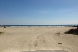 Una spiaggia nelle vicinanze