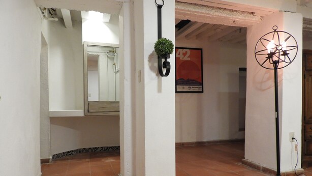 Family Apartment, 2 Bedrooms, Private Bathroom | Living area | 32-inch Smart TV with satellite channels, TV - Rincon de Cervantes Secret Galarza 26 (Guanajuato)