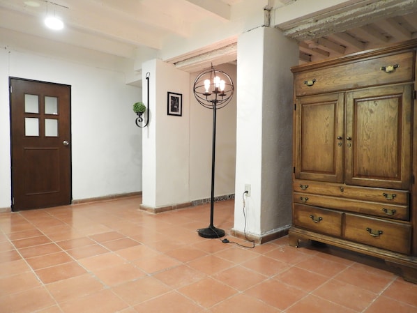 Family Apartment, 2 Bedrooms, Private Bathroom | Living area
