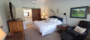 2 bedrooms, desk, iron/ironing board, free WiFi