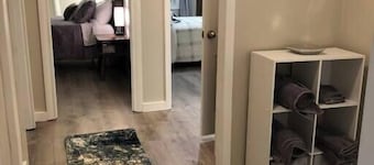 The Family - Entire private 2 bed/ 2 bath Apt