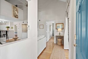 TV - Jen's Bay Retreat By Beach Star (Surfside Beach)