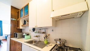 Fridge, microwave, dishwasher, toaster - Apartment Sant'Anna Narcisi with pool in Bagnaia (Portoferraio)