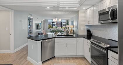 Loggerhead Cay 411 beautifully designed steps to beach!