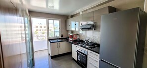 Private kitchen - Cozy apartment with 2 bedrooms near Medina WIFI (Rabat)