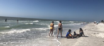 SHOW STOPPER! HEATED POOL, UPDATED HOME 2 MILES TO BEACH!! 3 KING BEDS! 4BD 2BA