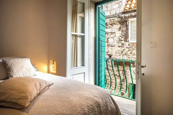 1 bedroom, in-room safe, iron/ironing board, WiFi