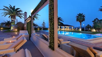 Innenpool, Außenpool